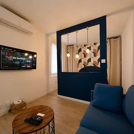 - Independant Avec Cour Lejlighed