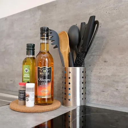 - Independant Avec Cour アパート *