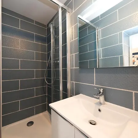 - Independant Avec Cour * Rouen