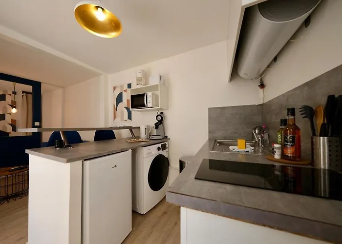 - Independant Avec Cour * Rouen